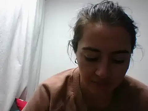  karlie kloss  online show from 12/27/24, 11:10