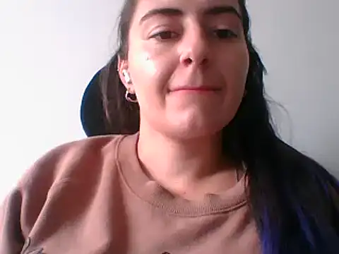  karlie kloss  online show from 01/16/25, 06:27