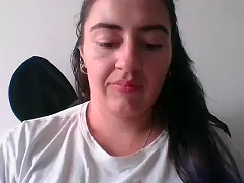  karlie kloss  online show from 01/24/25, 08:54