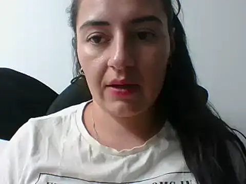  karlie kloss  online show from 02/04/25, 12:08