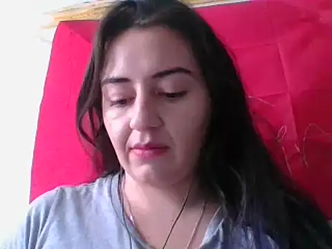  karlie kloss  online show from 03/21/25, 08:18