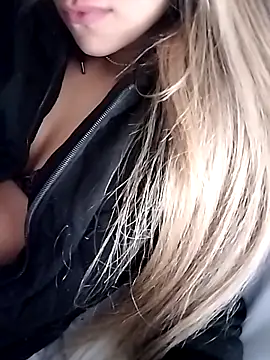 Snapshot of fofinhaa12 chatting on 11/15/25, 08:38 fofinhaa12 online show from 11/15/25, 08:38