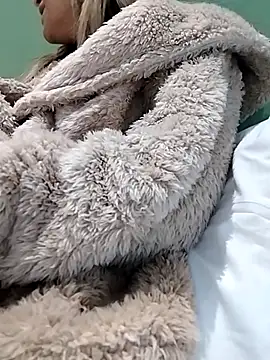 fofinhaa12 online show from 02/05/26, 01:05