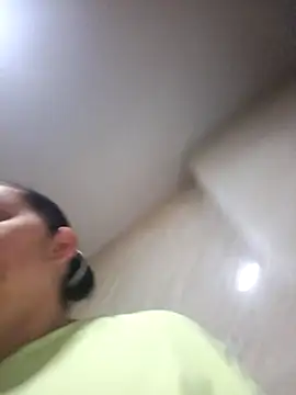 Snapshot of MirandaSoto chatting on 11/09/25, 07:56 MirandaSoto online show from 11/09/25, 07:56