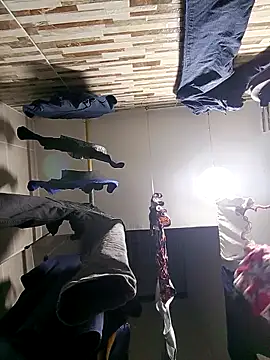 Snapshot of MirandaSoto chatting on 11/29/25, 04:59 MirandaSoto online show from 11/29/25, 04:59