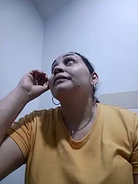 MirandaSoto online show from 02/05/26, 03:44