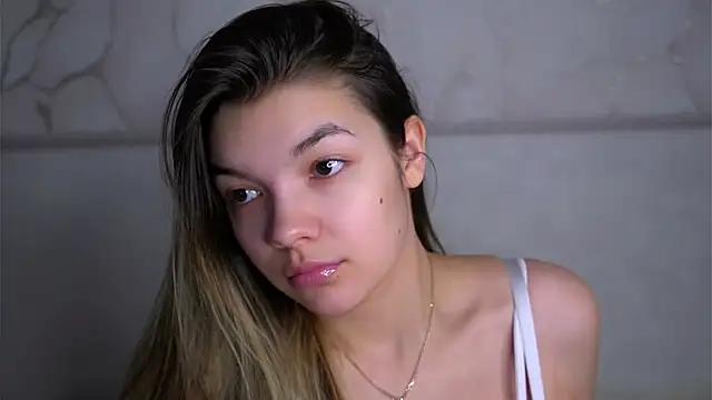 VeronaAppleberry online show from 02/15/26, 01:02