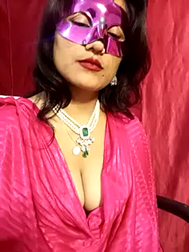 Snapshot of Stripy_Doll chatting on 02/12/25, 07:56 Stripy Doll online show from 02/12/25, 07:56
