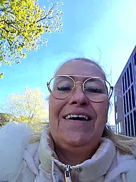 lisalustjouw online show from 04/29/26, 11:58