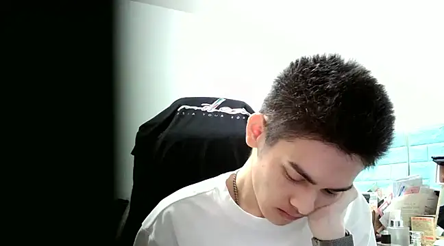 Snapshot of thisisbook_223 chatting on 12/13/24, 03:11 thisisbook 223 online show from 12/13/24, 03:11