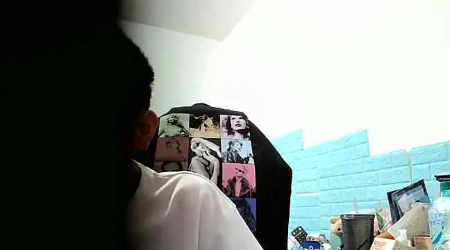 Snapshot of thisisbook_223 chatting on 01/23/25, 07:54 thisisbook 223 online show from 01/23/25, 07:54