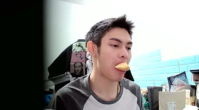 Snapshot of thisisbook_223 chatting on 02/13/25, 03:46 thisisbook 223 online show from 02/13/25, 03:46