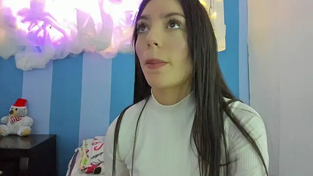 Snapshot of britny_clouds chatting on 12/08/24, 06:39 britny clouds online show from 12/08/24, 06:39