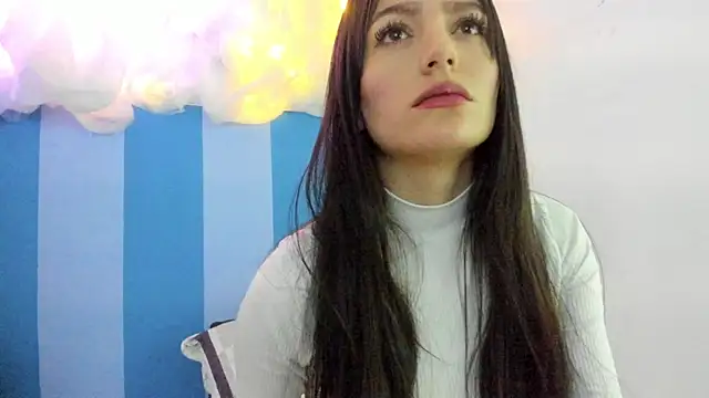 Snapshot of britny_clouds chatting on 12/23/24, 12:30 britny clouds online show from 12/23/24, 12:30