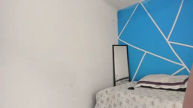 Snapshot of britny_clouds chatting on 01/23/25, 07:18 britny clouds online show from 01/23/25, 07:18