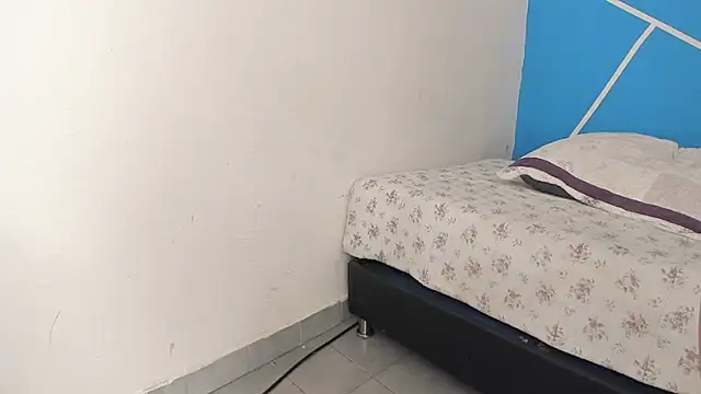 Snapshot of britny_clouds chatting on 01/30/25, 12:48 britny clouds online show from 01/30/25, 12:48