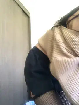 Snapshot of britny_clouds chatting on 03/12/25, 05:28 britny clouds online show from 03/12/25, 05:28