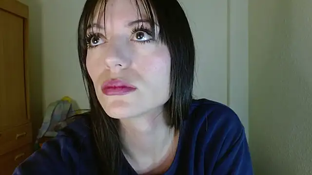 Snapshot of britny_clouds chatting on 09/15/25, 07:36 britny clouds online show from 09/15/25, 07:36