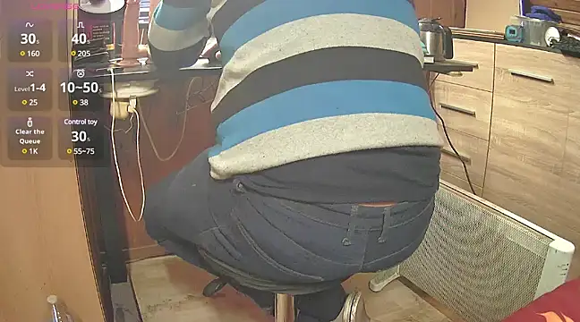 Snapshot of misteryman1956 chatting on 03/09/25, 03:27 misteryman1956 online show from 03/09/25, 03:27