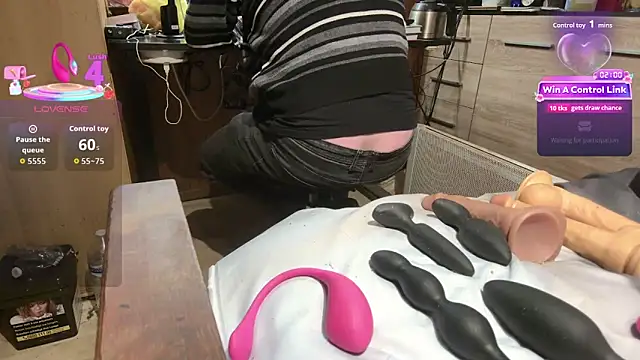 misteryman1956 online show from 02/05/26, 07:02