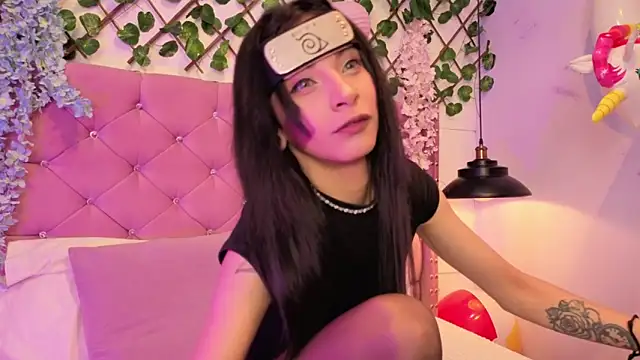 Snapshot of lauren_evans96 chatting on 10/31/25, 04:13 lauren evans96 online show from 10/31/25, 04:13