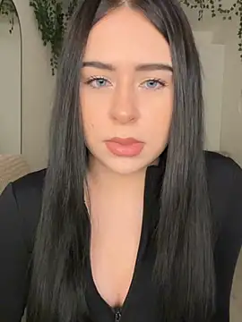  SweetCandyy online show from 04/16/26, 07:36