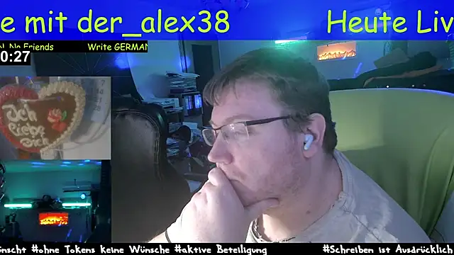 Snapshot of der_alex38 chatting on 03/14/25, 08:49 der alex38 online show from 03/14/25, 08:49