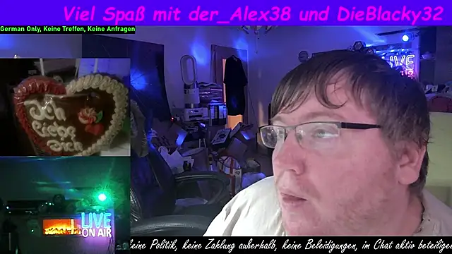 Snapshot of der_alex38 chatting on 09/14/25, 06:40 der alex38 online show from 09/14/25, 06:40
