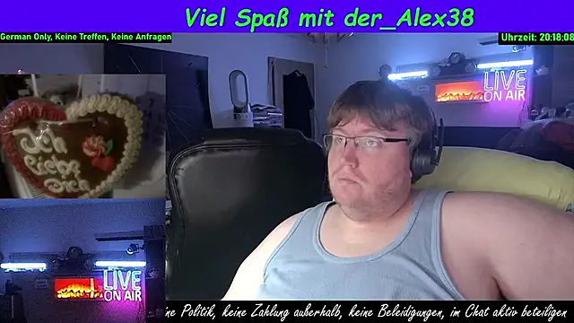 Snapshot of der_alex38 chatting on 09/15/25, 06:19 der alex38 online show from 09/15/25, 06:19