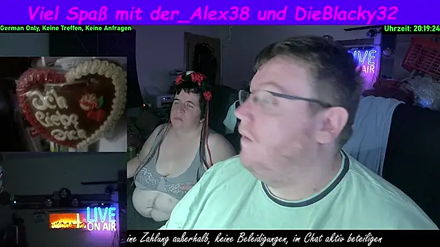 Snapshot of der_alex38 chatting on 10/11/25, 06:17 der alex38 online show from 10/11/25, 06:17