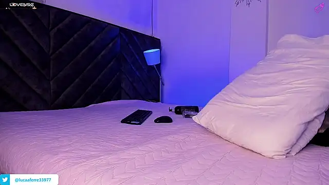 Snapshot of Luca_ferrer_ chatting on 02/10/25, 08:31 Luca ferrer online show from 02/10/25, 08:31