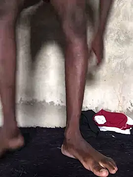 Snapshot of HutchMansell chatting on 03/10/25, 12:26 HutchMansell online show from 03/10/25, 12:26