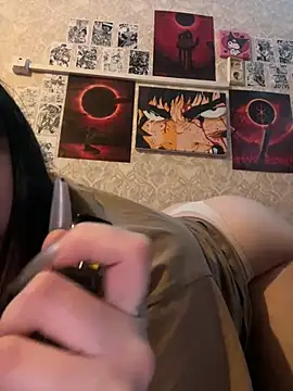 Snapshot of Pepe-pupu chatting on 01/05/25, 04:59 Pepe-pupu online show from 01/05/25, 04:59