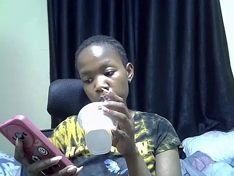 Snapshot of Horny-slut_ chatting on 09/09/25, 10:09 Horny-slut online show from 09/09/25, 10:09