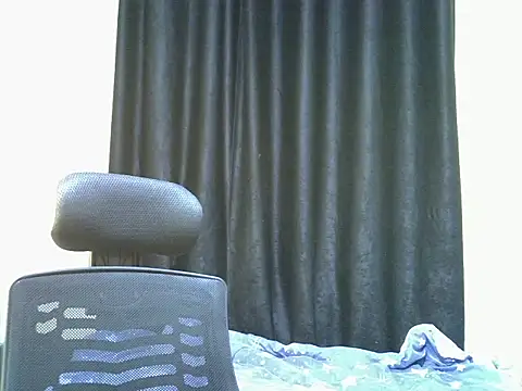 Snapshot of Horny-slut_ chatting on 10/23/25, 03:50 Horny-slut online show from 10/23/25, 03:50