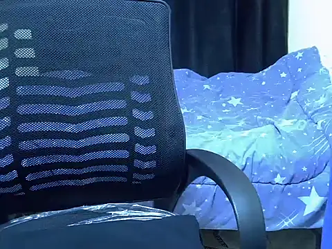 Snapshot of Horny-slut_ chatting on 11/26/25, 01:12 Horny-slut online show from 11/26/25, 01:12