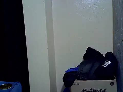 Snapshot of Horny-slut_ chatting on 01/13/26, 02:55 Horny-slut online show from 01/13/26, 02:55