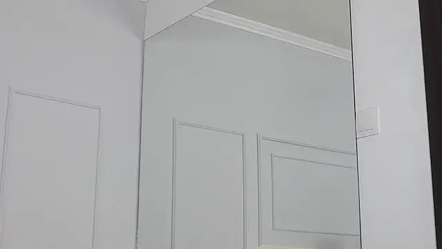 LeilaLow online show from 01/09/25, 12:09