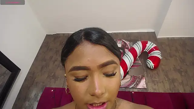 Snapshot of nicole__parker1 chatting on 12/16/25, 08:14 nicole parker1 online show from 12/16/25, 08:14