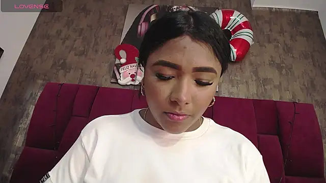 Snapshot of nicole__parker1 chatting on 01/07/26, 07:05 nicole parker1 online show from 01/07/26, 07:05