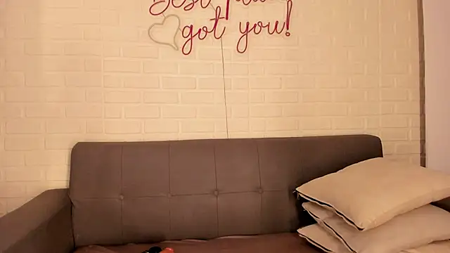 karina gomez 18 online show from 01/06/26, 11:36