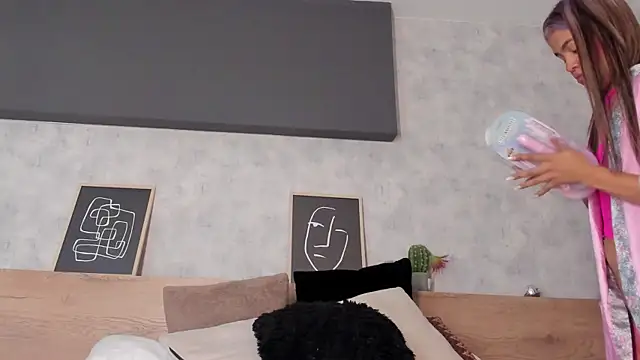 karina gomez 18 online show from 04/07/26, 11:32