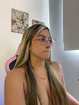 Issabela G1 online show from 04/14/26, 05:30