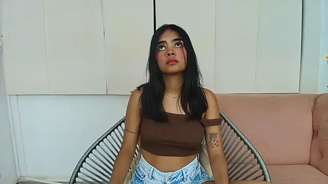 julieta aguilar1 online show from 01/06/25, 07:24