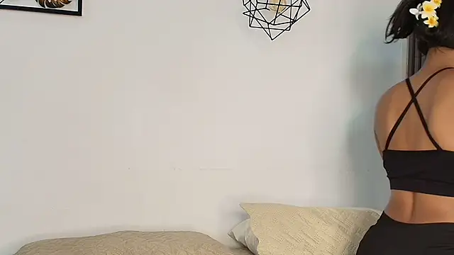 julieta aguilar1 online show from 10/31/25, 07:59