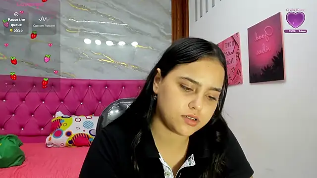 Snapshot of Helen_russo chatting on 07/10/26, 12:26 Helen russo online show from 07/10/26, 12:26