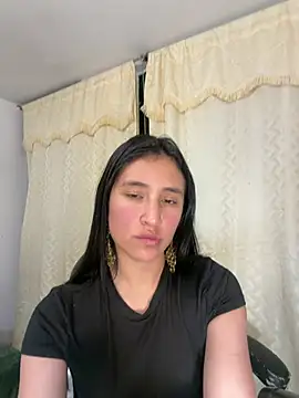 paulinamoons1 online show from 05/14/26, 04:19
