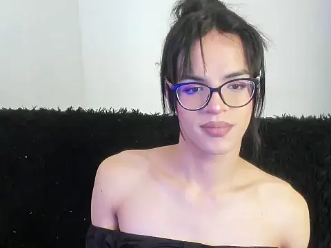 Snapshot of kerly_monroe chatting on 10/16/25, 08:21 kerly monroe online show from 10/16/25, 08:21