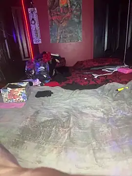 Snapshot of Luluof chatting on 03/19/25, 03:51 Luluof online show from 03/19/25, 03:51