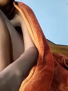 Snapshot of royaldoll-143 chatting on 12/08/24, 08:36 royaldoll-143 online show from 12/08/24, 08:36